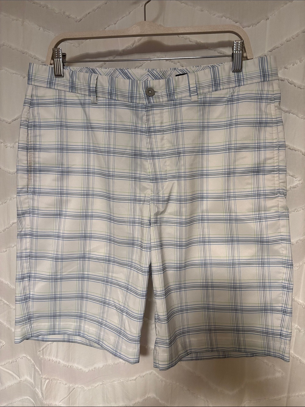 Greg Norman Collection White & Light Blue Plaid Golf Shorts